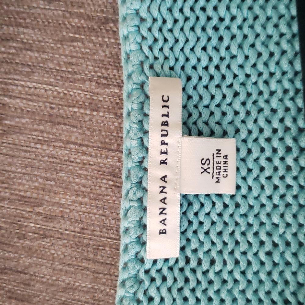 Banana Republic turquoise top. - Picture 4 of 4